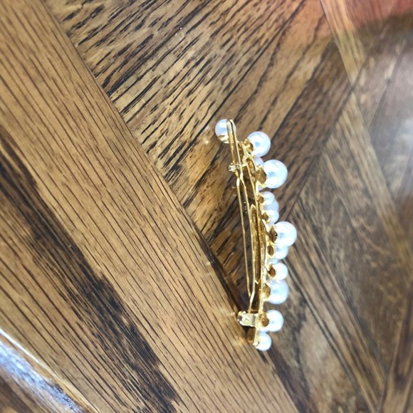 Lelet Hair Clip: Mattar Pearl Barrette - Picture 3 of 4